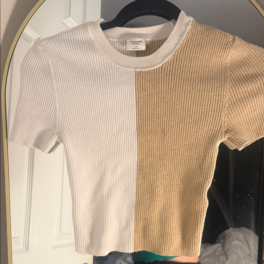 Abercrombie & Fitch White and Tan Ribbed Top